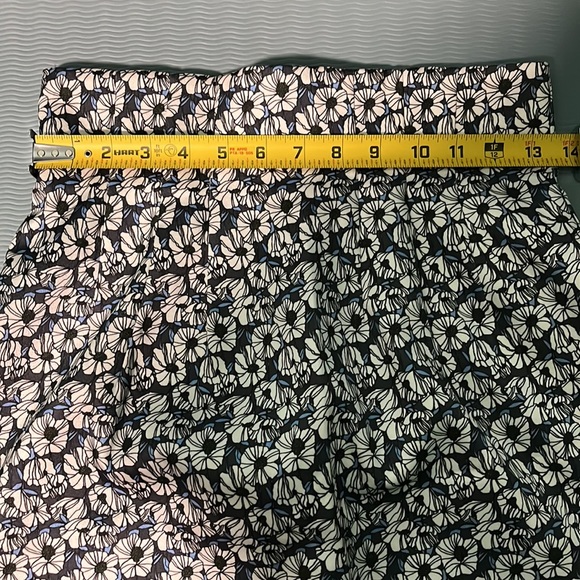 H&M Skirt size 6, beautiful material, new - Picture 5 of 7